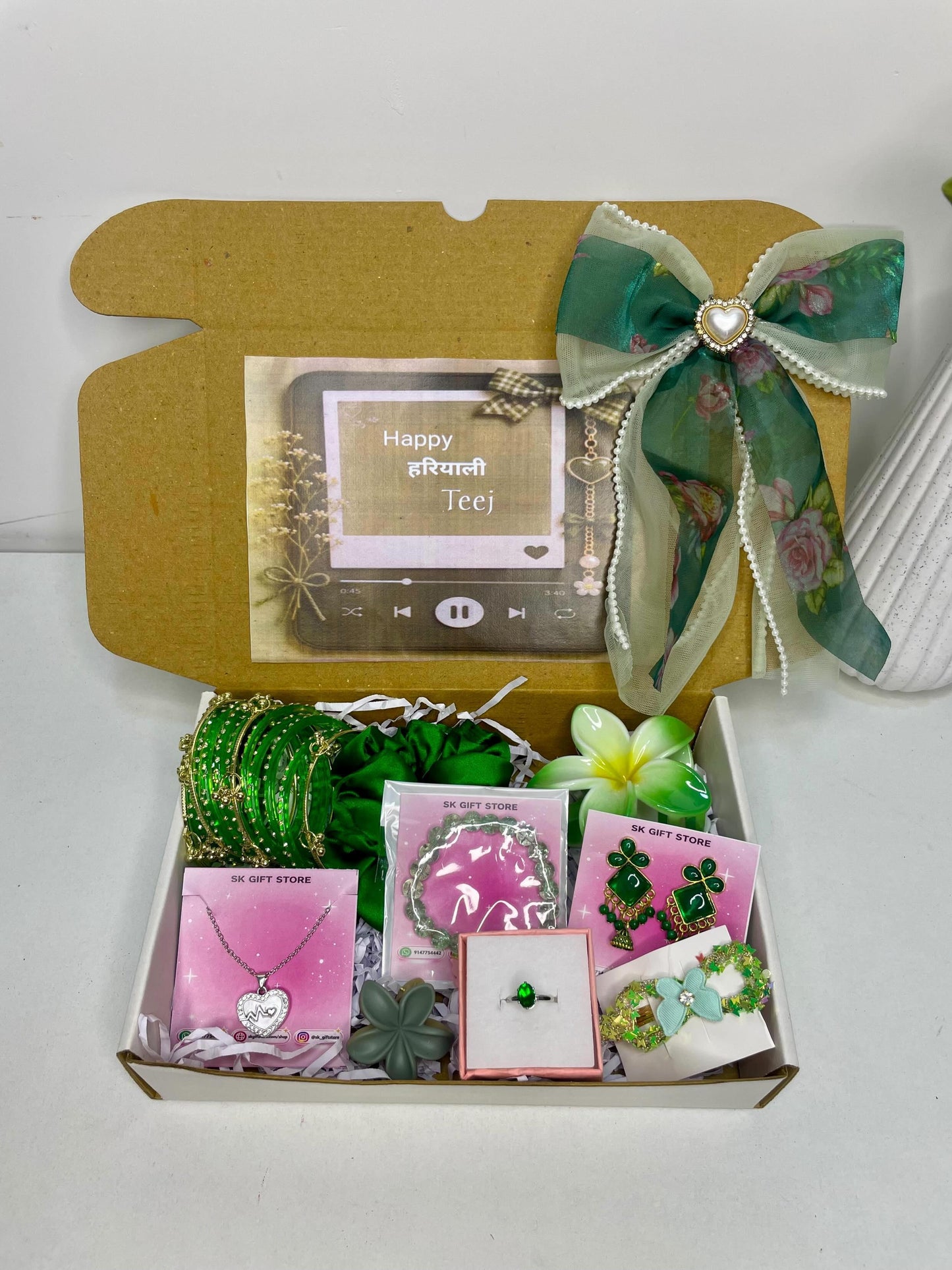 Teej Elegance Box🌿