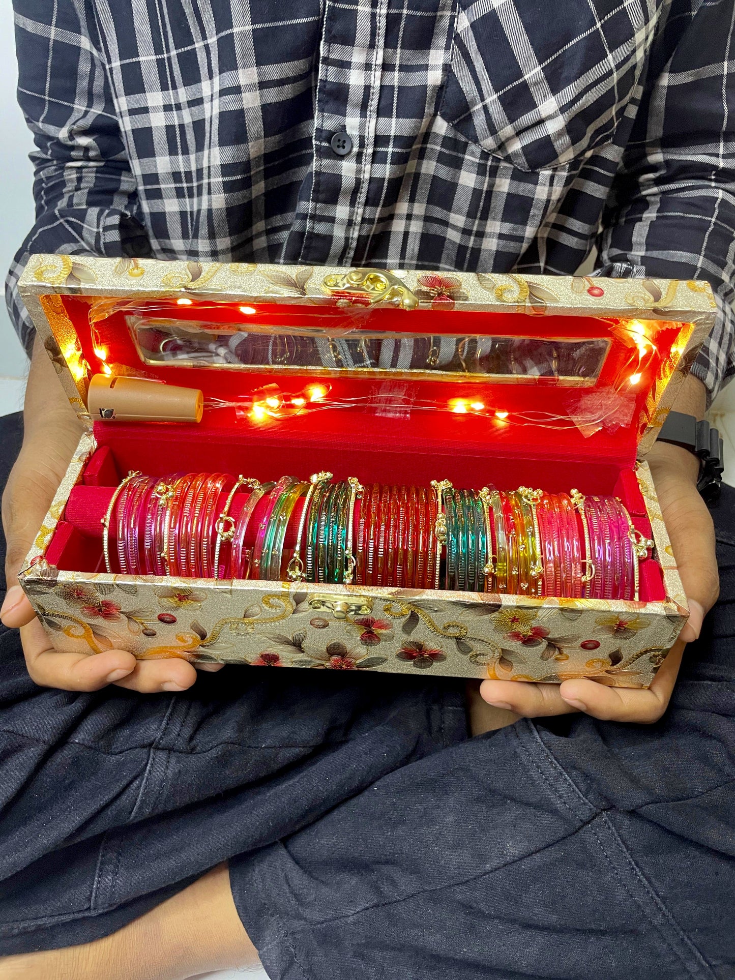 Kashmiri Bangels Box with Fairy Light ✨🪞🩷