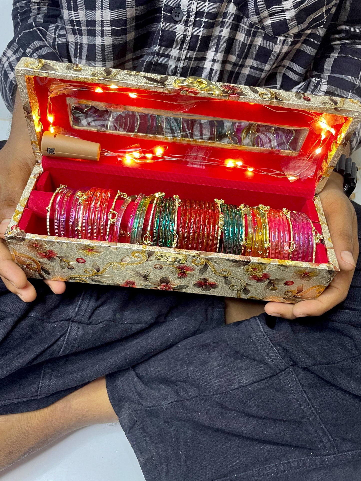 Kashmiri Bangels Box with Fairy Light ✨🪞🩷