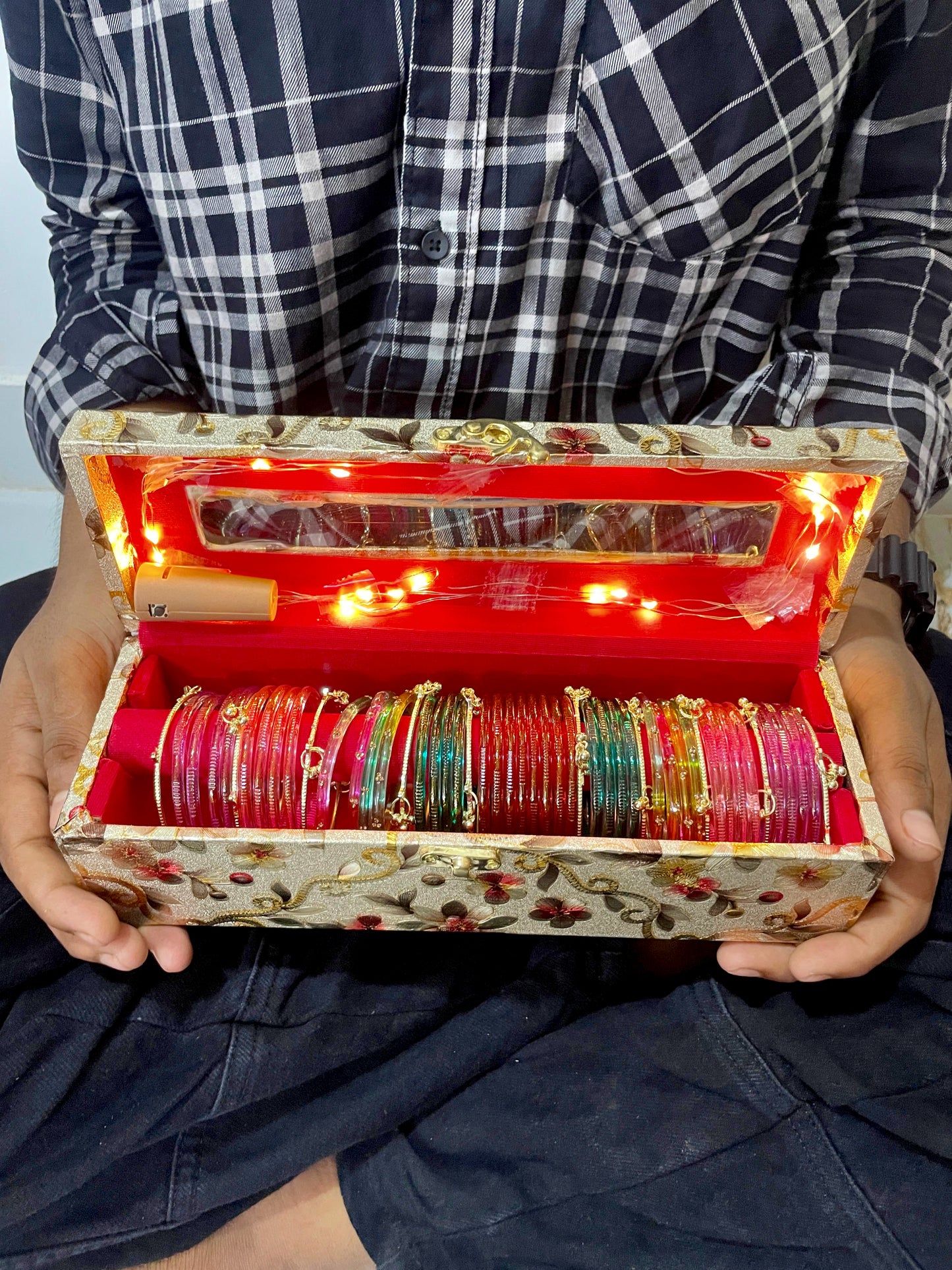 Kashmiri Bangels Box with Fairy Light ✨🪞🩷
