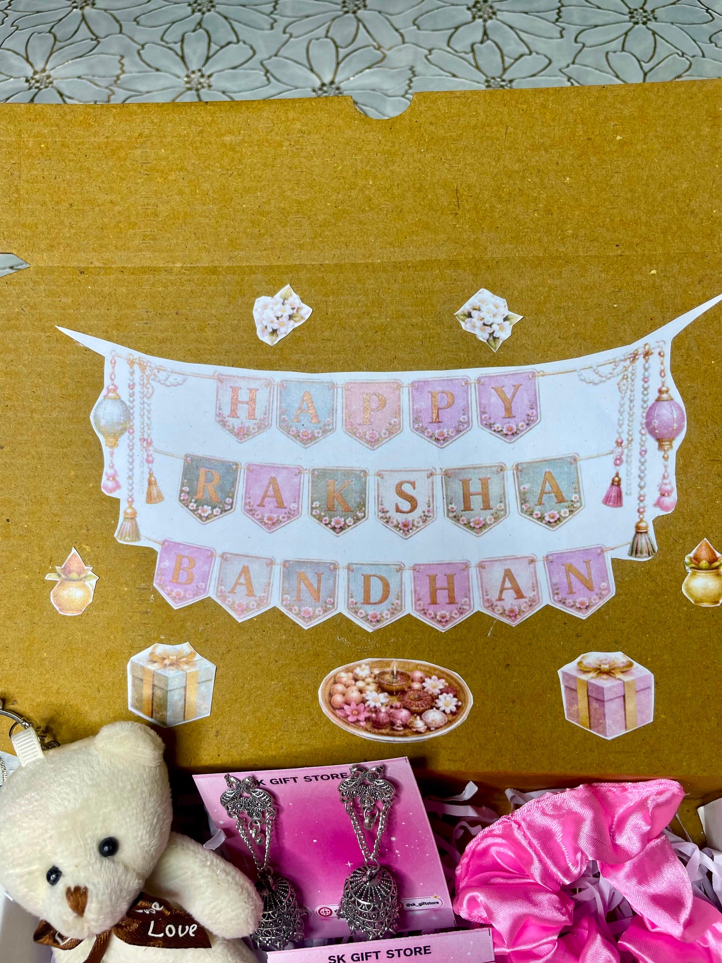 { Rakshabandhan} hamper for your sister