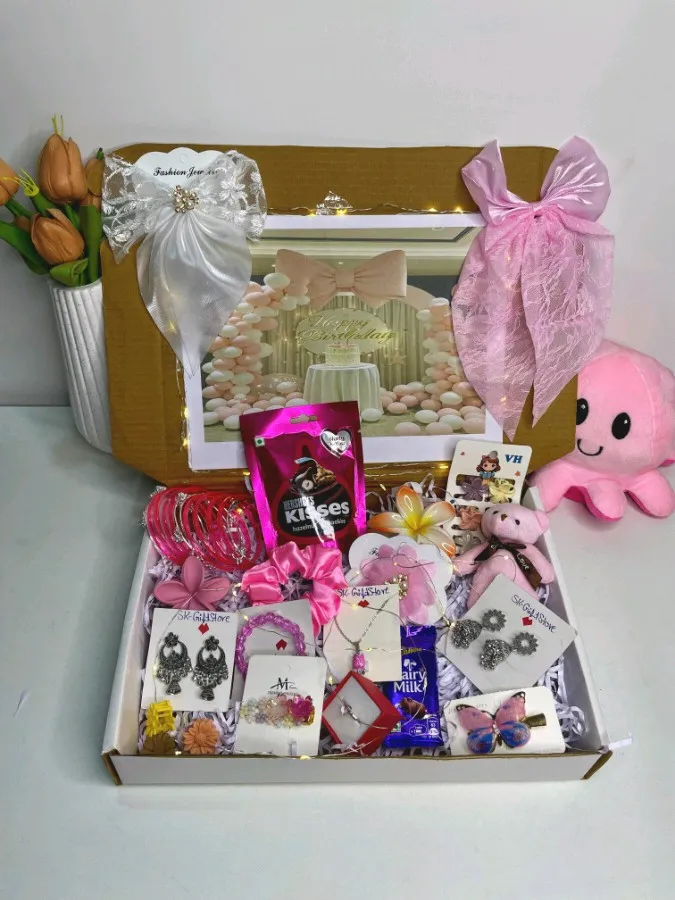 { PINK } theme hamper ✨🩷 18 to 25 Gift Hamper For Birthday 🎂💖🖇️