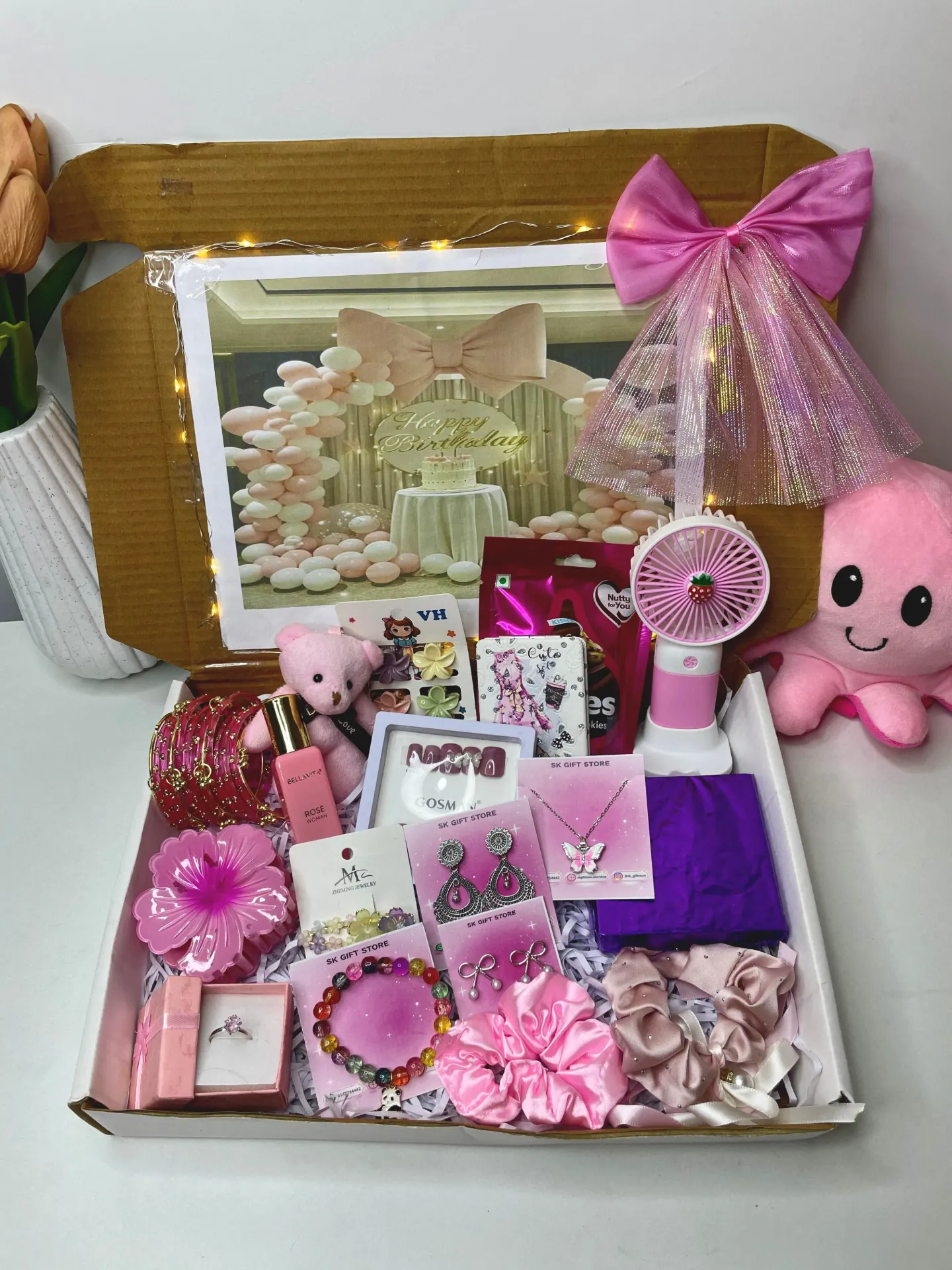 { Pre bjmium } pink hamper ✨💖....18 to 25 Gift Available 🥺✨💖