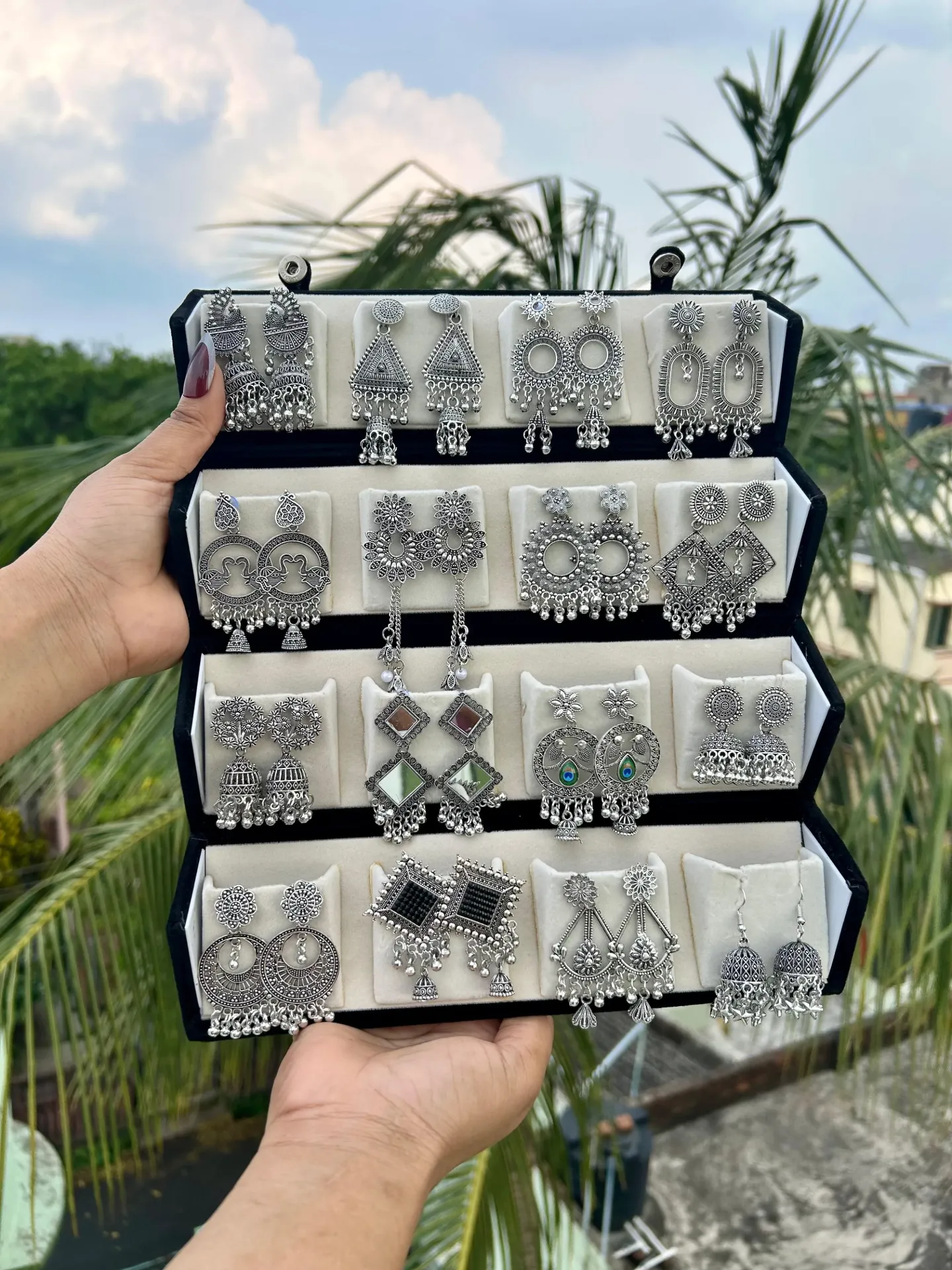 16 Jhumka Box ✨🪞🌸